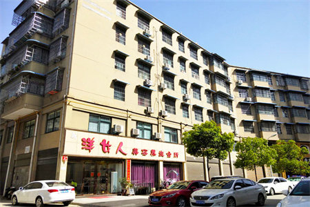 羊山新区博林国际广场房东置换急售送装修采光好诚心出售随时看房